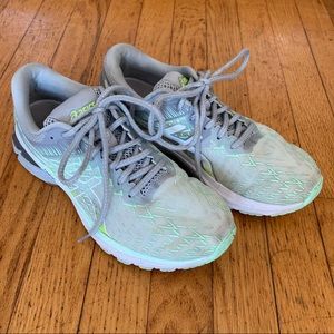 ASICS GT-2000 8 Size 9.5